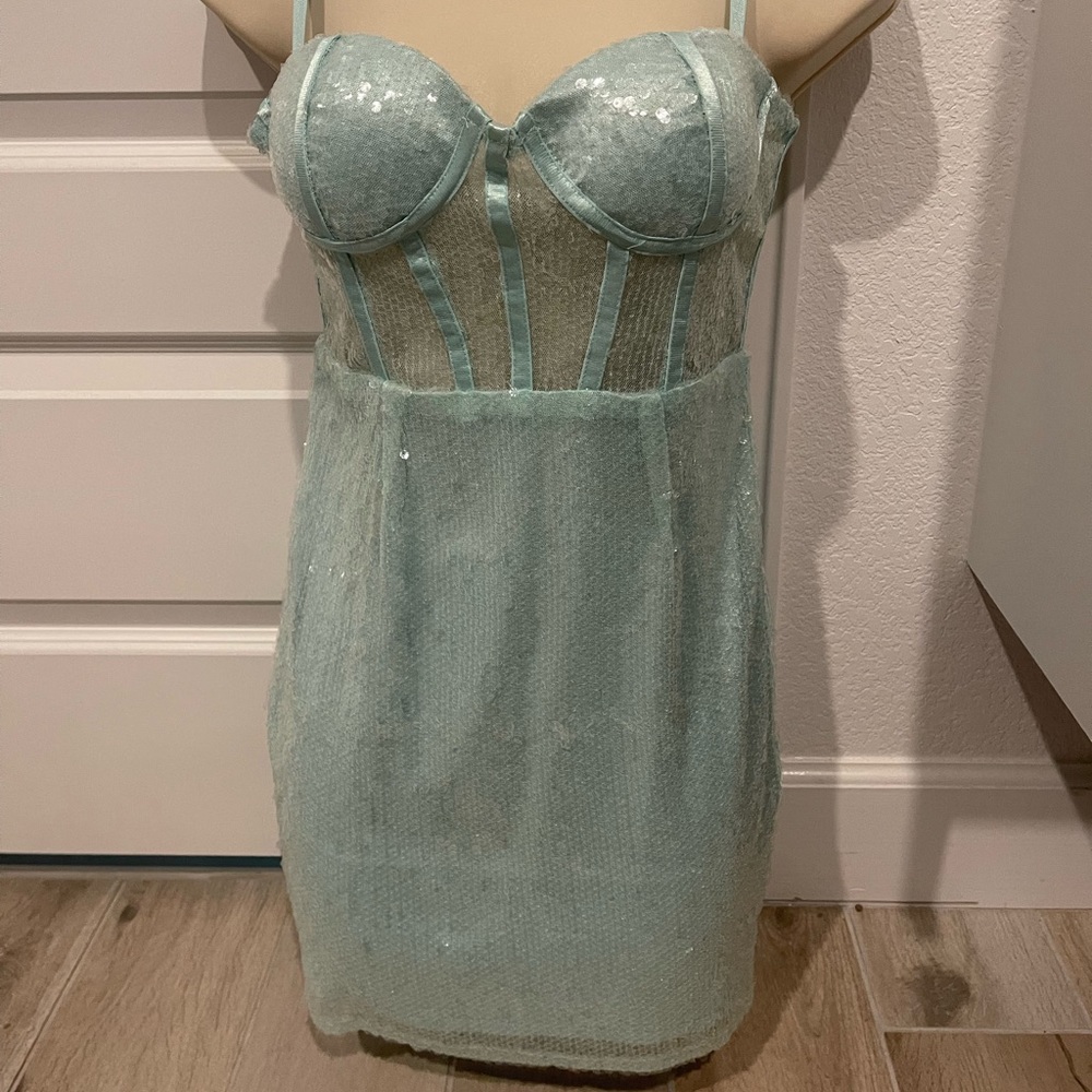 REVOLVE DRESS - Picture 2 of 6